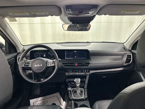 Certified 2024 Kia Seltos EX image 19
