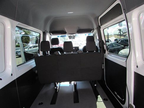 Used 2023 Mercedes-Benz Sprinter 2500 image 22