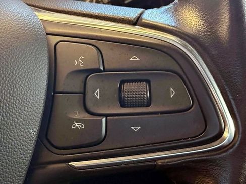 Used 2020 Buick Encore GX Preferred w/ Cold Weather Comfort Package AWD/4WD image 19