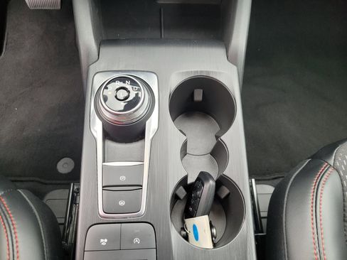 Used 2025 Ford Escape ST-Line image 26