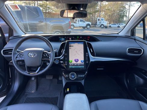 Used 2021 Toyota Prius Prime XLE image 8