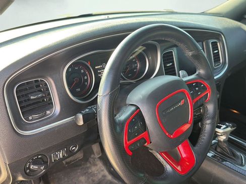 Used 2018 Dodge Charger R/T w/ Navigation & Travel Group image 11