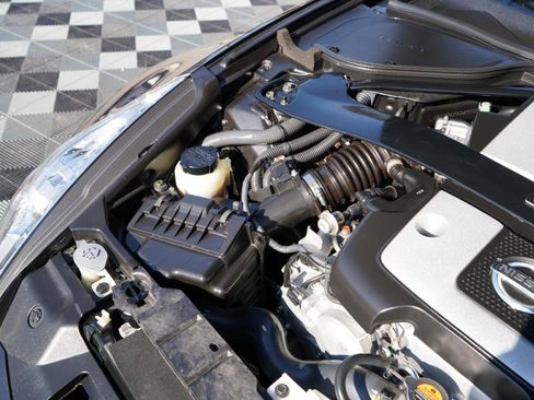 Used 2010 Nissan 370Z Touring w/ Sport Pkg image 67