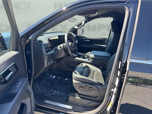 Used 2025 Chevrolet Tahoe LT AWD/4WD image 9