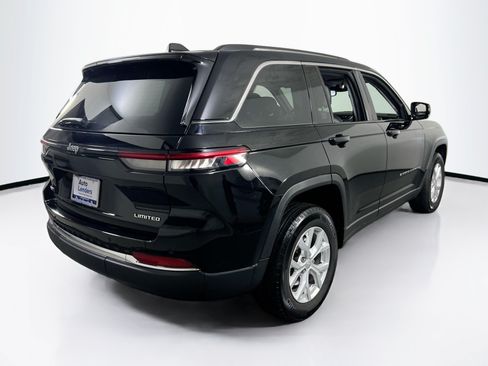 Used 2023 Jeep Grand Cherokee Limited AWD/4WD image 5
