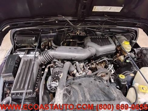 Used 1998 Jeep Wrangler SE image 9