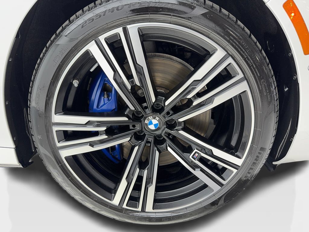 Used 2023 BMW 760i xDrive AWD/4WD image 55