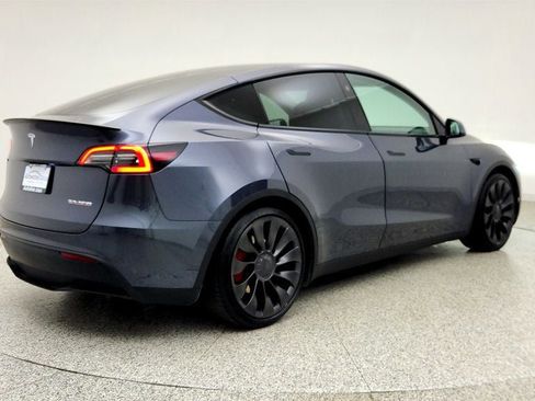 Used 2023 Tesla Model Y Performance AWD/4WD image 5