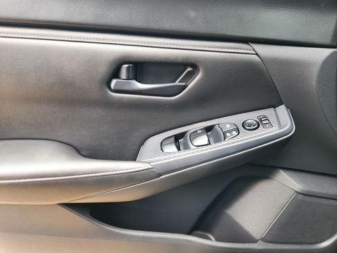 Used 2024 Nissan Sentra S FWD image 23