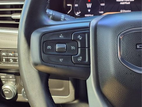 Used 2023 GMC Yukon Denali AWD/4WD image 15