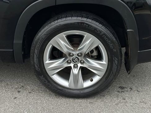 Used 2016 Toyota Highlander Limited Platinum image 39