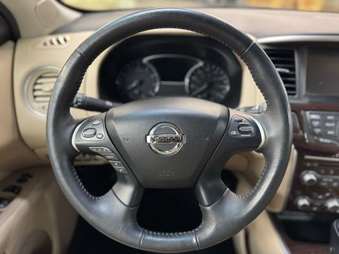 Used 2016 Nissan Pathfinder Platinum image 20
