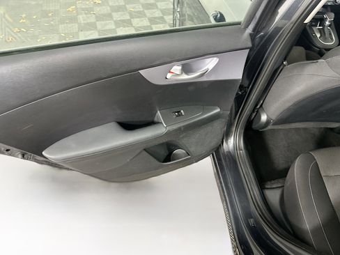 Used 2024 Kia Forte LXS FWD image 25