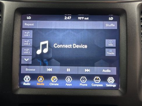 Used 2020 Jeep Cherokee Trailhawk w/ Comfort/Convenience Group AWD/4WD image 6