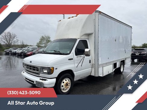 Used 2002 Ford E-450 and Econoline 450 RWD image 1