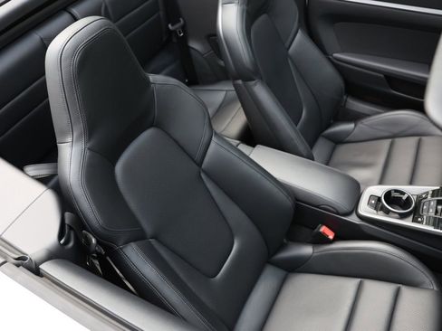 Used 2023 Porsche 911 Carrera 4S w/ Sport Package image 5