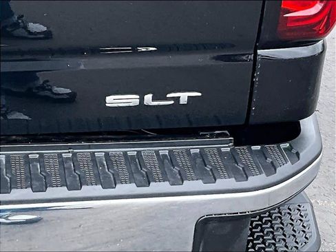 Used 2026 GMC Sierra 1500 SLT image 29
