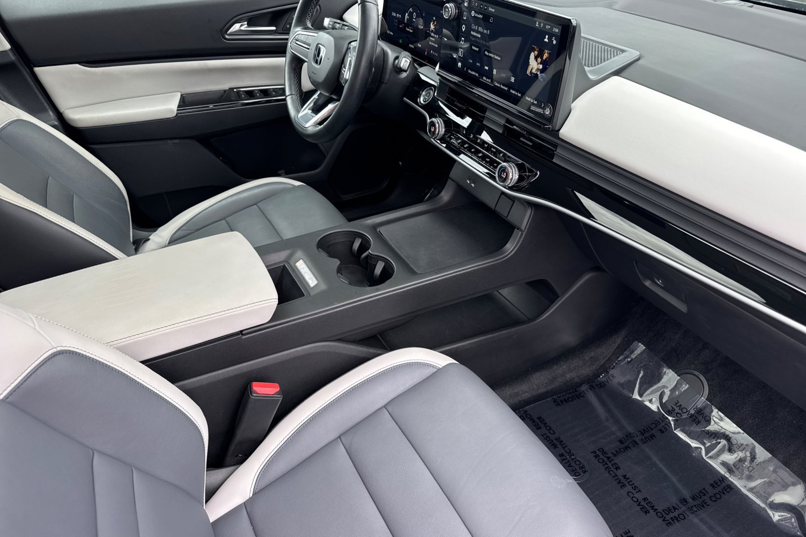 Used 2025 Honda Prologue Touring image 16