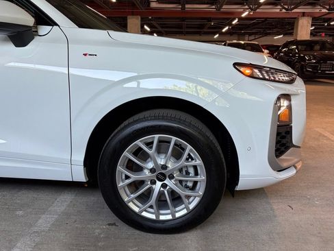 New 2026 Audi Q3 quattro 2.0T AWD/4WD image 11