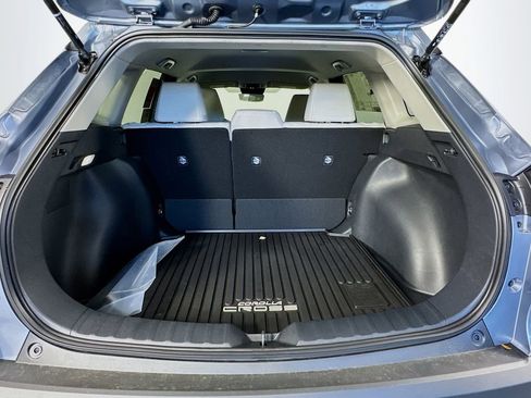 Used 2026 Toyota Corolla Cross LE image 26