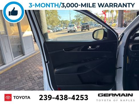 Used 2016 Kia Sorento LX image 17