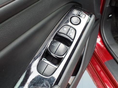 Used 2023 Nissan Altima 2.5 SV image 12