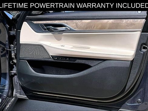 Used 2020 BMW 740i w/ Premium Package RWD image 21