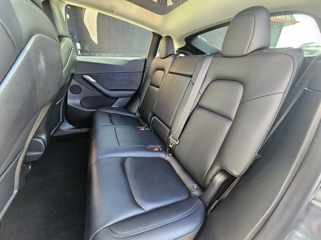 Used 2021 Tesla Model Y Long Range AWD/4WD image 19
