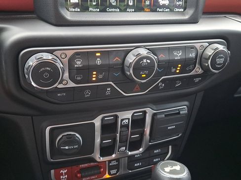 Used 2021 Jeep Wrangler Unlimited Rubicon AWD/4WD image 15