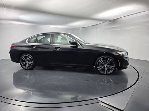 Used 2024 BMW 330i Sedan w/ Convenience Package RWD image 3