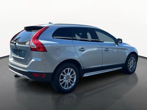 Used 2010 Volvo XC60 T6 R-Design AWD/4WD image 3