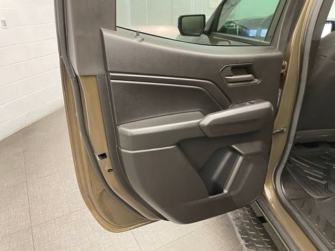 Used 2024 Chevrolet Colorado W/T RWD image 26