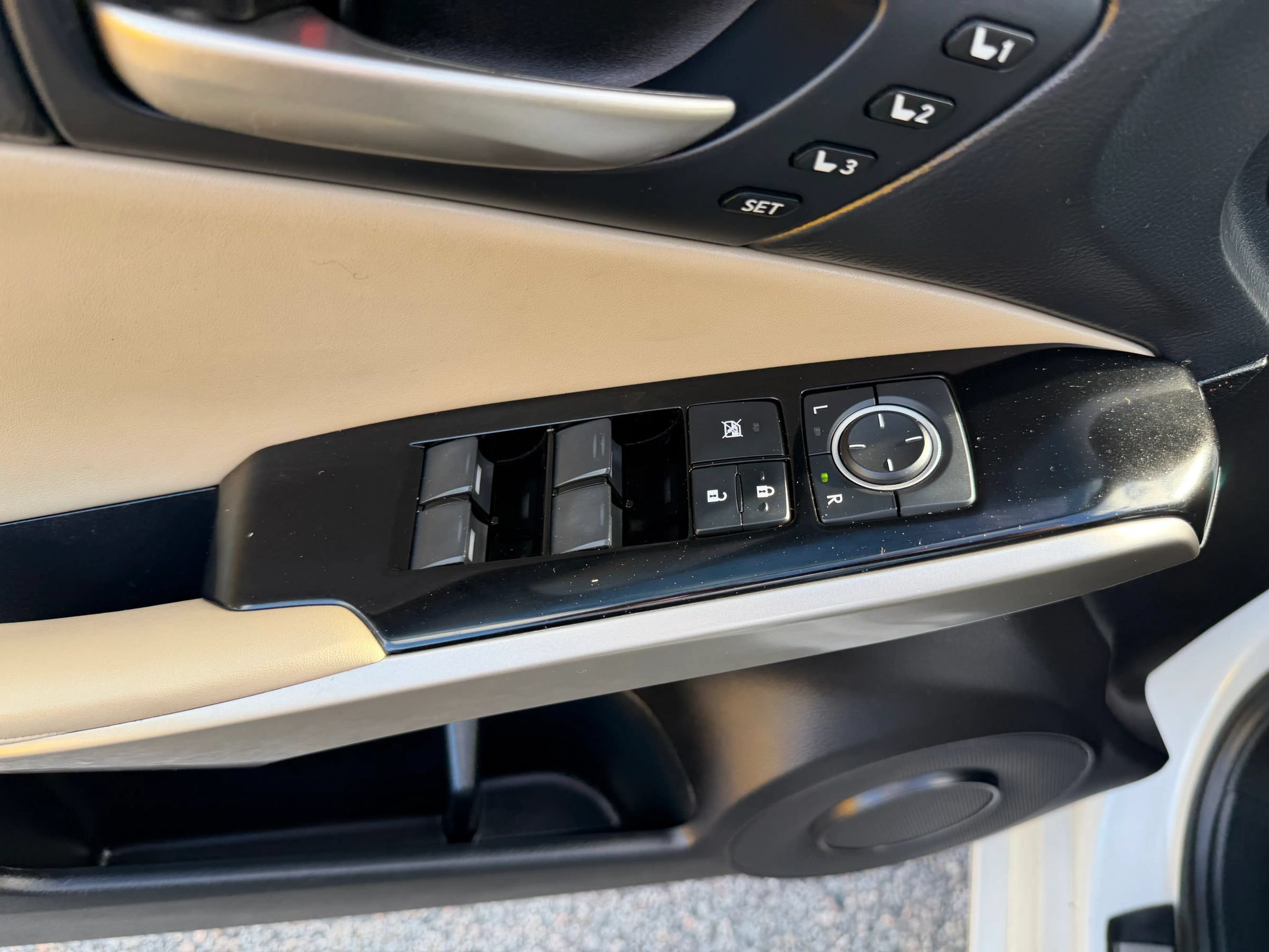 Used 2018 Lexus IS 300 AWD w/ Comfort Package image 15