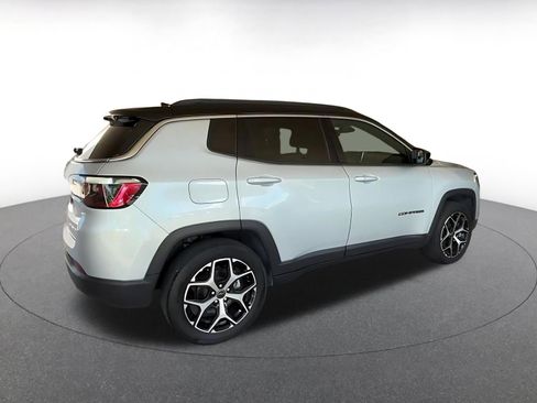 Used 2025 Jeep Compass Limited AWD/4WD image 15