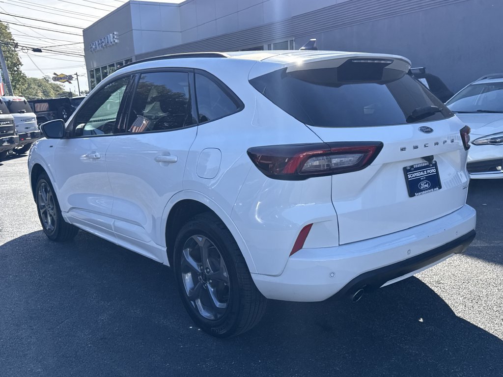 Used 2023 Ford Escape ST-Line Select w/ Tech Pack #2 AWD/4WD image 6