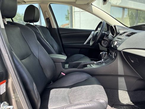 Used 2011 MAZDA MAZDA3 s Grand Touring w/ Tech Pkg FWD image 13