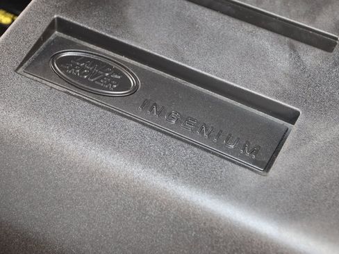 Used 2023 Land Rover Defender 110 SE image 63