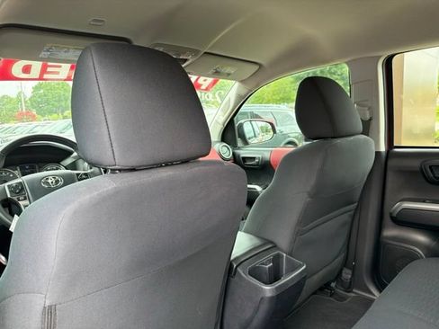 Used 2019 Toyota Tacoma SR5 AWD/4WD image 29