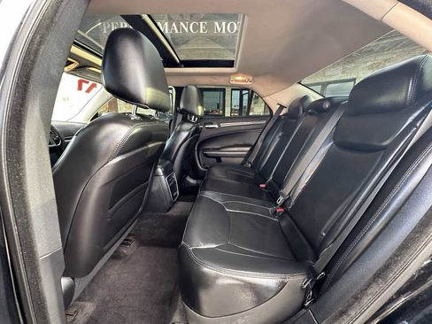 Used 2017 Chrysler 300 Limited w/ Value Package image 7