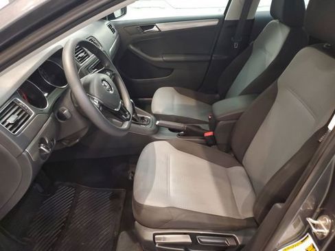 Used 2018 Volkswagen Jetta S image 10