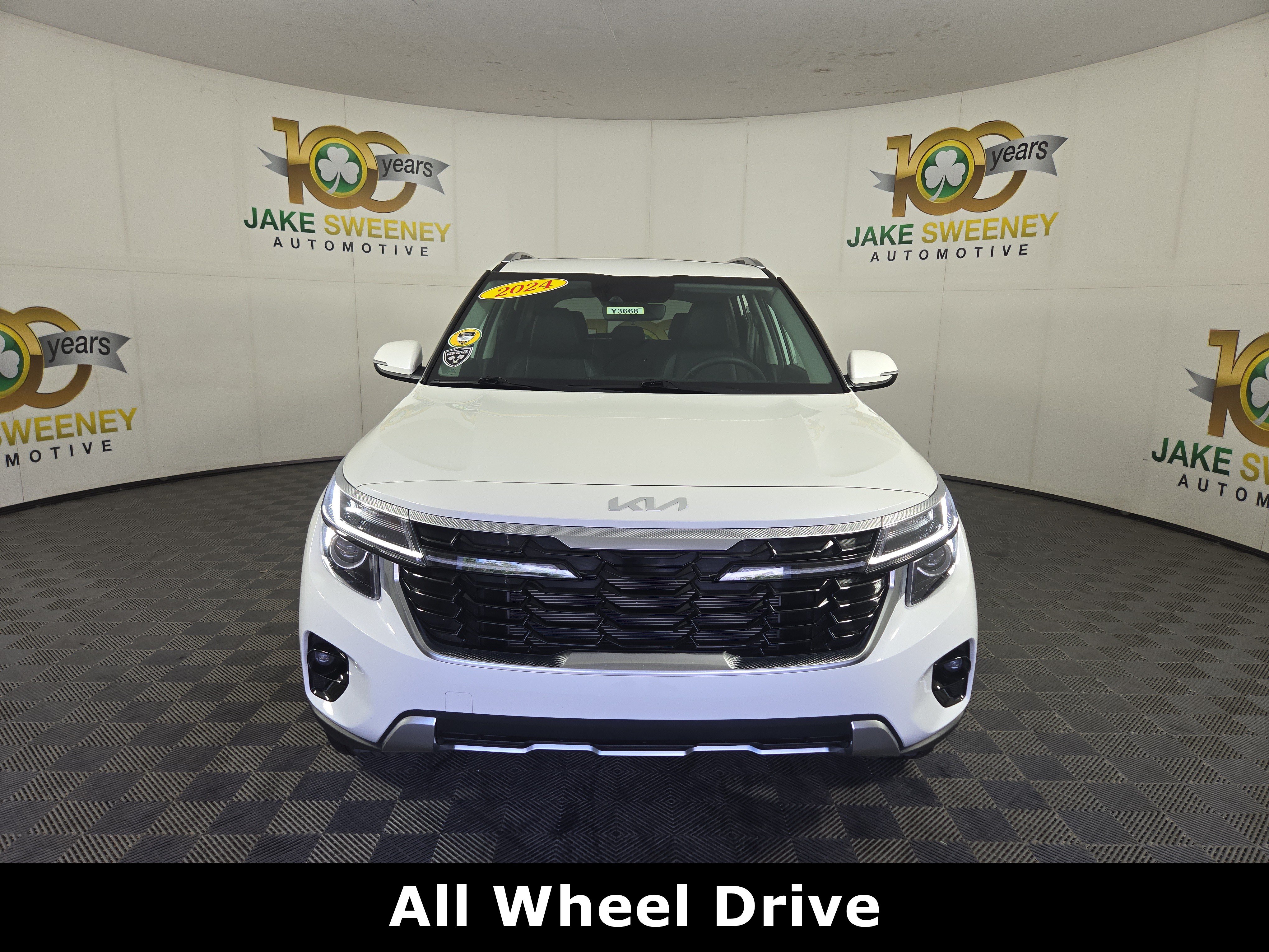 Used 2024 Kia Seltos EX AWD/4WD image 2