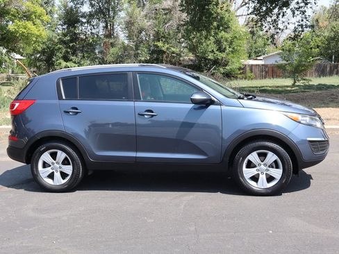 Used 2011 Kia Sportage LX w/ Convenience Pkg FWD image 3