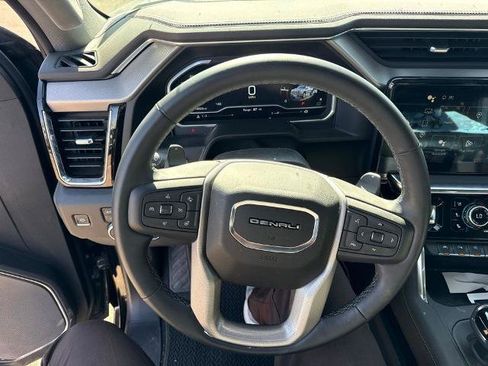 Used 2023 GMC Sierra 1500 Denali w/ Denali Reserve Package AWD/4WD image 7