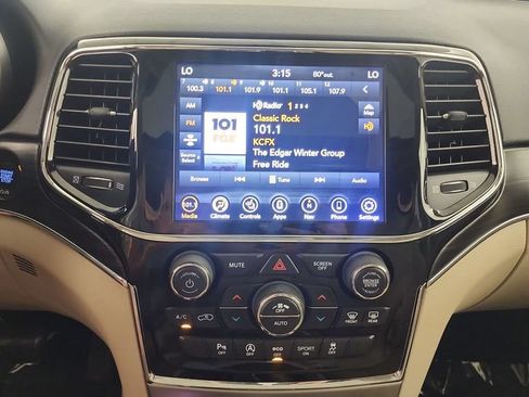 Used 2020 Jeep Grand Cherokee Limited AWD/4WD image 13