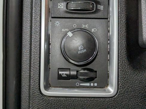 Used 2018 RAM 1500 Big Horn image 28