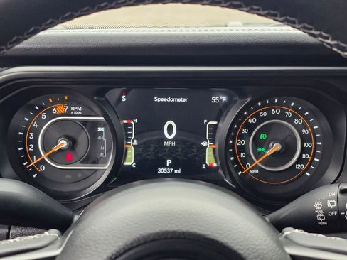 Used 2025 Jeep Wrangler Unlimited Rubicon image 26