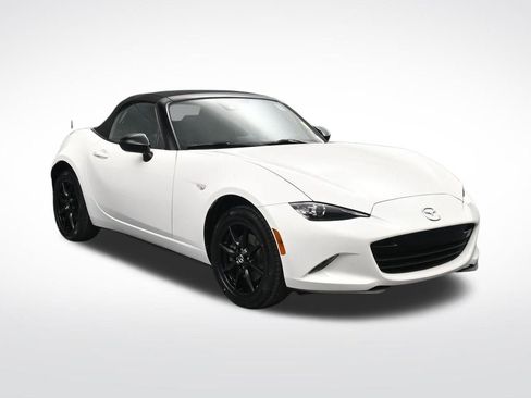 Used 2020 MAZDA MX-5 Miata Sport image 5