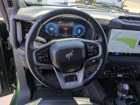 Used 2025 Ford Bronco Badlands AWD/4WD image 15