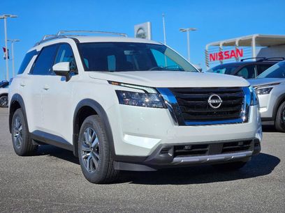 New 2025 Nissan Pathfinder SL