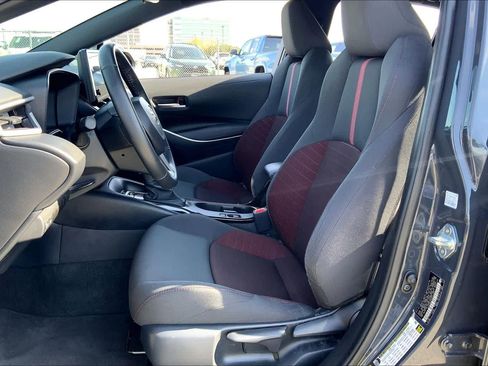 Used 2025 Toyota Corolla SE image 7